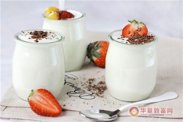 YOOCOW优格思慕欧洲冻酸奶加盟